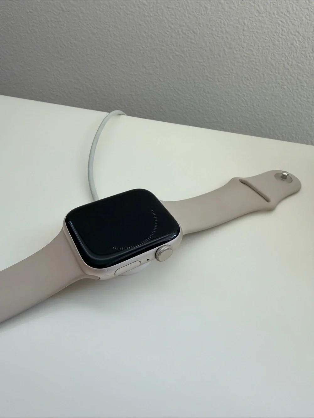 Apple SE light Griege Silicone Band m/l size) Smartwatch with Aluminum Case